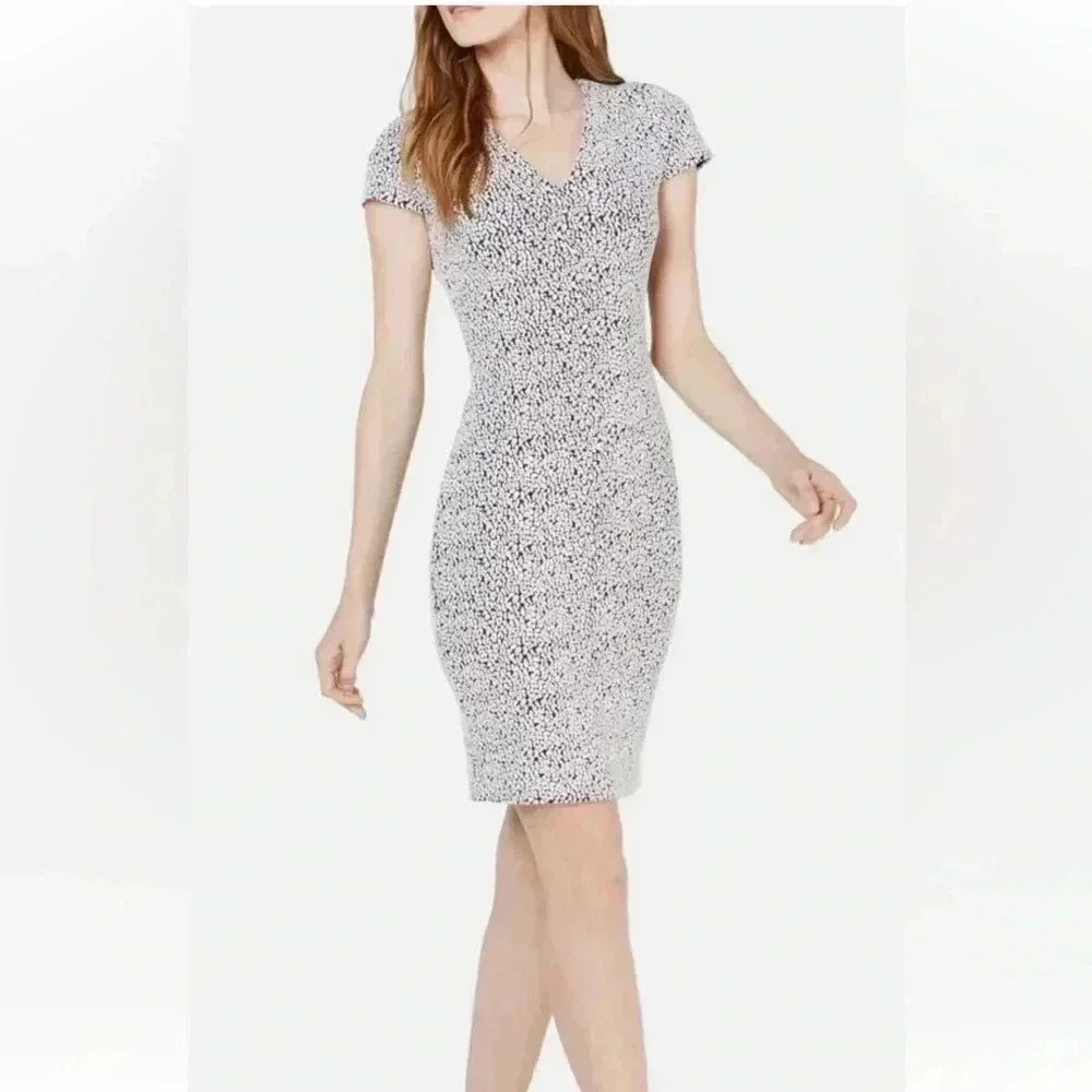 Michae Kors Women’s Black/White Printed V Neck Cap Sleeve Bodycon Dresss.
